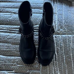 XOXO Black Women's Combat Boots with Chain Accent